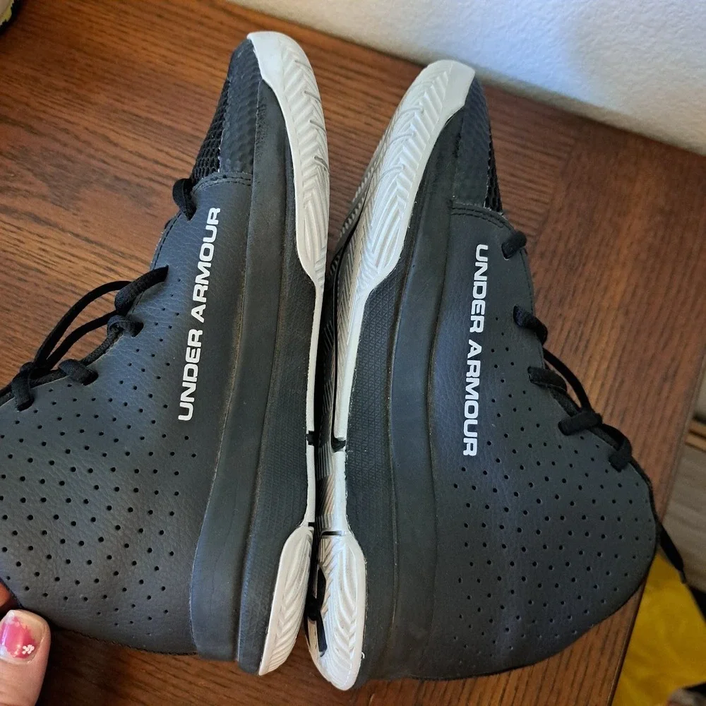 Under Armour Jet 2019 Kids Basketball Shoes Black White 3022121-001 Size 5Y